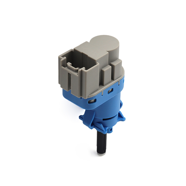  8T4796854M Chave de luz de freio - Componente aprimorado de segurança automática